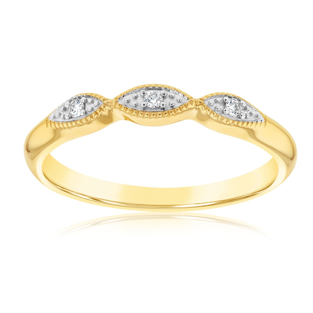 9ct Yellow Gold Diamond Milgrain Ring with 3 Brilliant Diamonds
