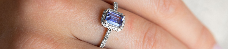 Emerald Cut Diamond Rings