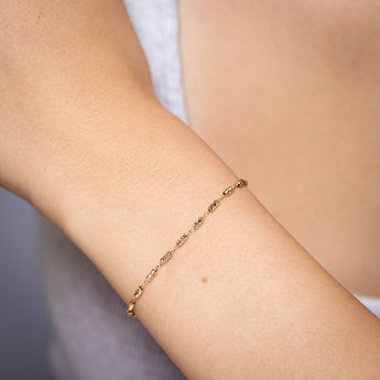 9ct Yellow Gold Fancy Diamond Cut 19cm Bracelet