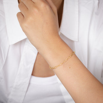 9ct Yellow Gold Textured Paperclip 19cm Bracelet