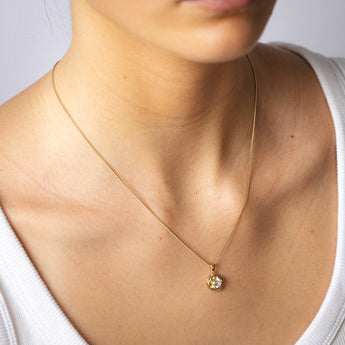 Zirconia Pendant in 9ct Yellow Gold