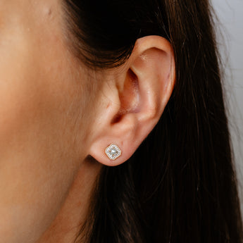 0.46 Carat Freshwater Pearls and Diamond Stud Earrings in 9ct Yellow Gold
