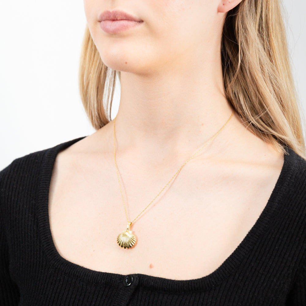 Large Gold Shell 9ct Yellow Gold Silverfilled Large Shell Pendant with 20 Gauge 45cm Ch ...