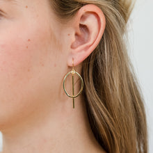 Load image into Gallery viewer, 9ct Yellow Gold Silverfilled Open Circle &amp; Bar Drop Earrings.