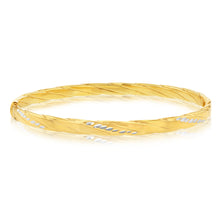 Load image into Gallery viewer, 9ct Yellow Gold Silverfilled Diamond Cut Patterned 65mm Bangle