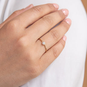 9ct Yellow Gold Diamond Ring with 8 Brilliant Diamonds