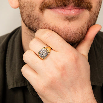 9ct Yellow Gold & Rhodium Diamond Gents Ring Set With 7 Diamonds