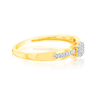 9ct Yellow Gold Diamond Cluster Ring with 33 Brilliant Cut Diamonds