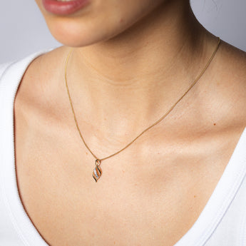 3 Diamonds Pendant in 9ct Yellow Gold