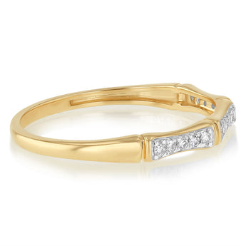 Diamond Ring in 9ct Yellow Gold