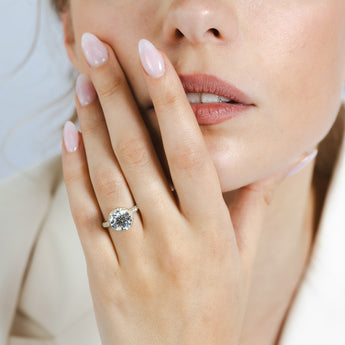 Luminesce Lab Grown 3.5 Carats with 3 Carats Center Diamond in 9ct Yellow Gold