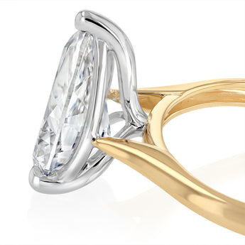 Luminesce Lab Grown 4 Carats Pear Diamond Solitaire Ring in 9ct Yellow Gold