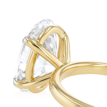 Luminesce Lab Grown 5 Carat Diamond Oval Solitaire in 9ct yellow Gold