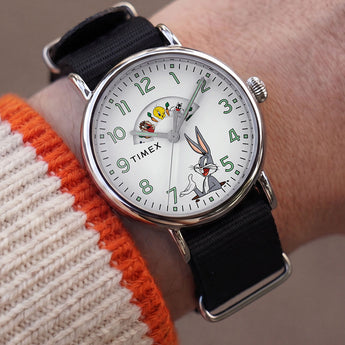 Looney Tunes x Timex Bugs and Friends TW2Y99100  Limited Edition