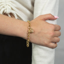 Load image into Gallery viewer, 9ct Yellow Gold Silver Filled 19cm Fll Heart Figaro Bracelet