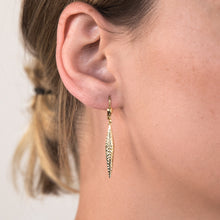 Load image into Gallery viewer, 9ct Yellow Gold Silverfilled Patterned Drop Earrings