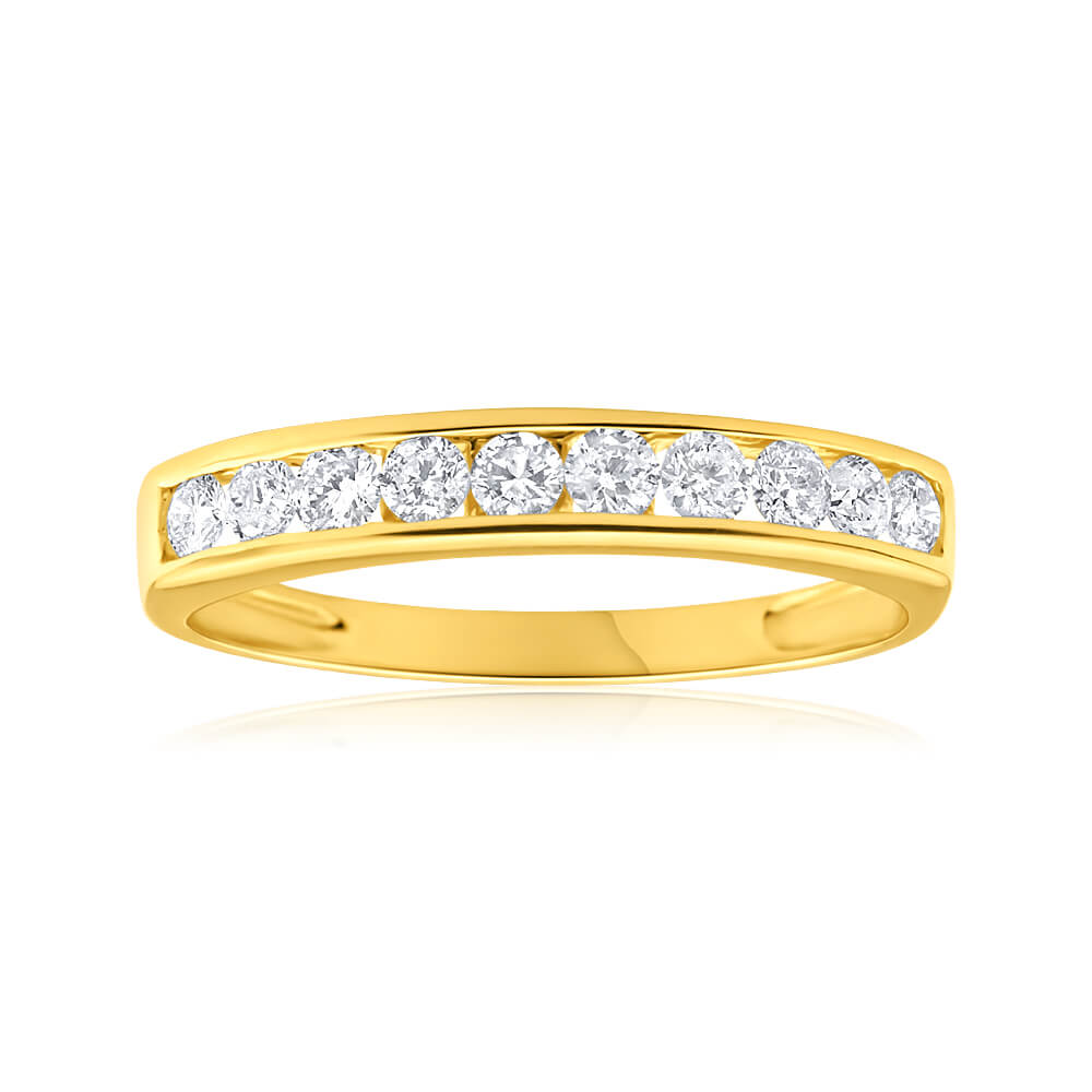 9ct Yellow Gold Diamond Ring Set with 10 Brilliant Cut Diamonds