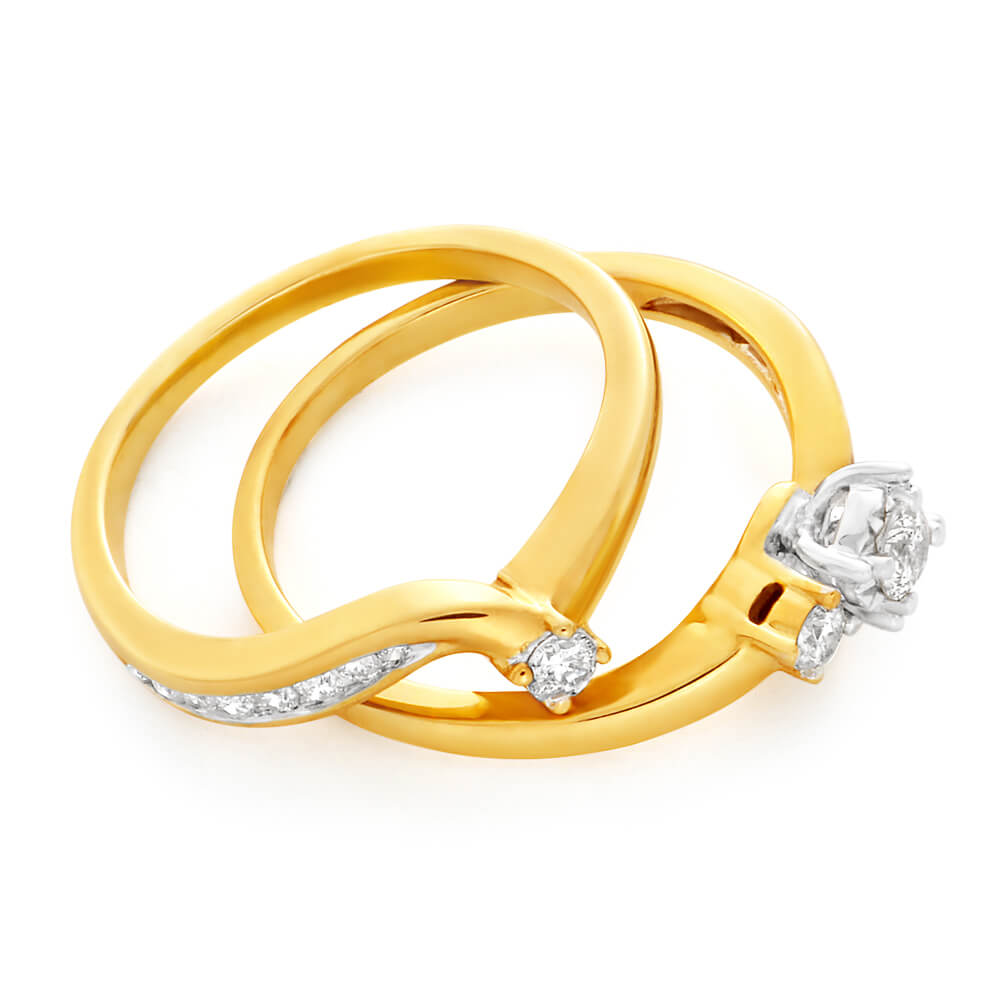 9ct Yellow Gold 2 Ring Bridal Set With 19 Diamonds Totalling 1/2 Carat
