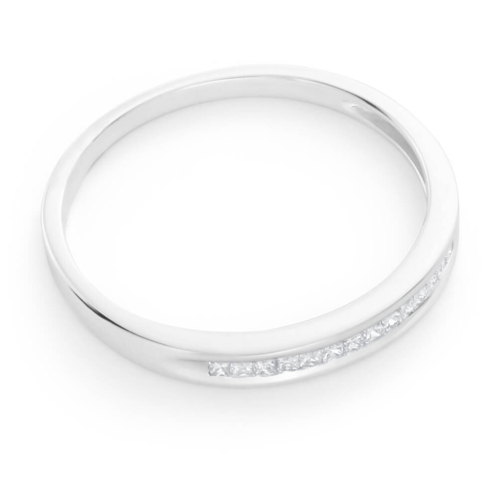 9ct White Gold Diamond Ring Set With 15 Princess Cut Diamonds