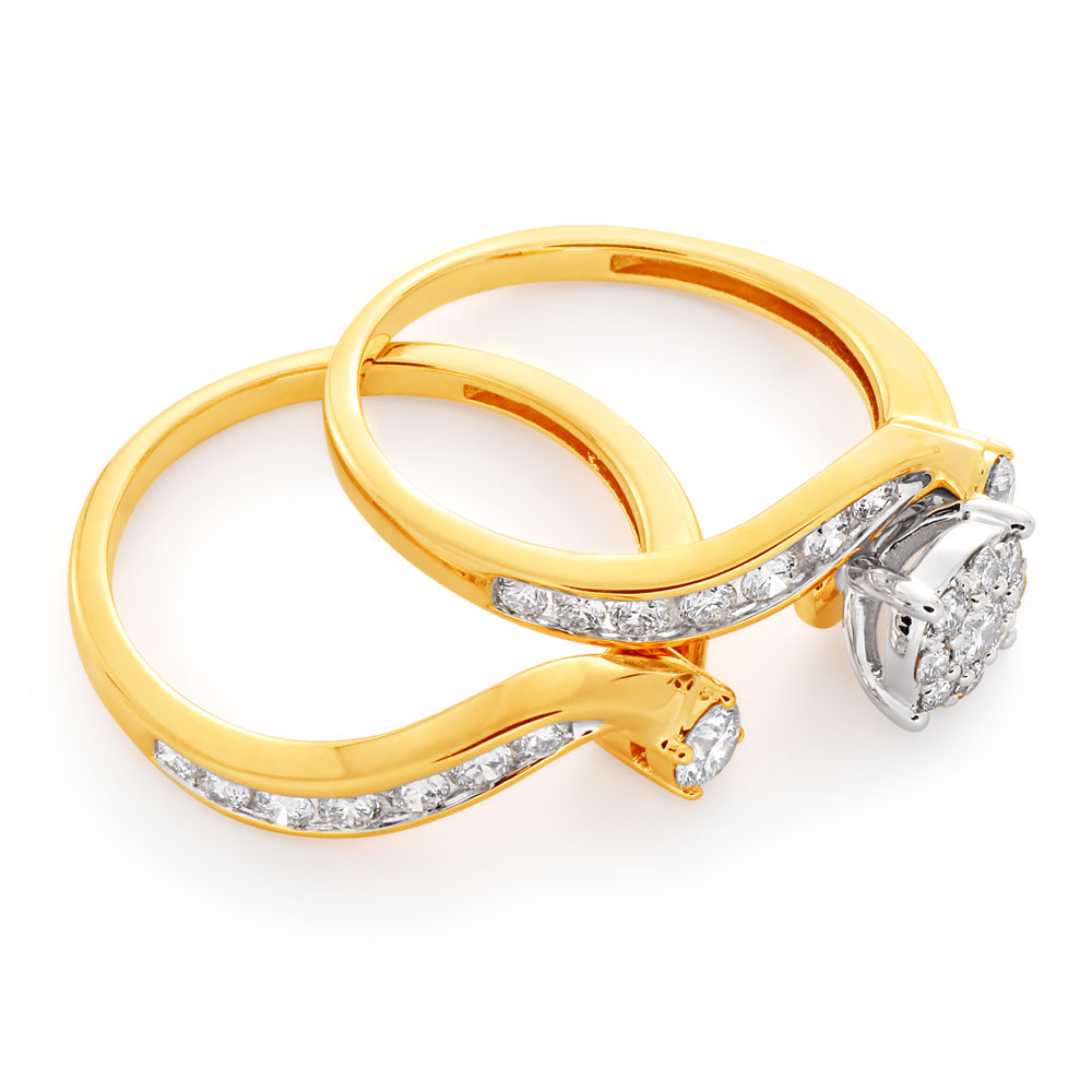 9ct Yellow Gold 2 Ring Bridal Set With 25 Diamonds Totalling 1 Carat