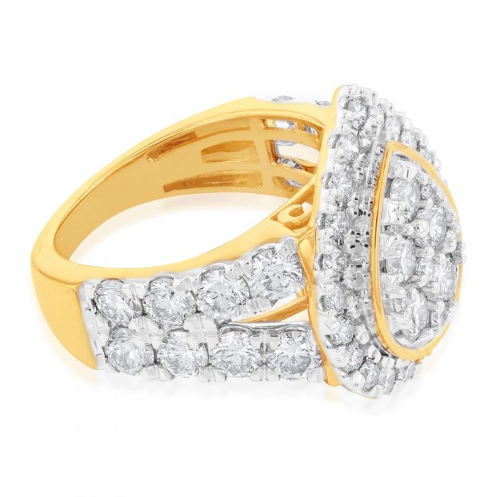 9ct Yellow Gold 4 Carat Diamond Ring with Brilliant Cut Diamonds