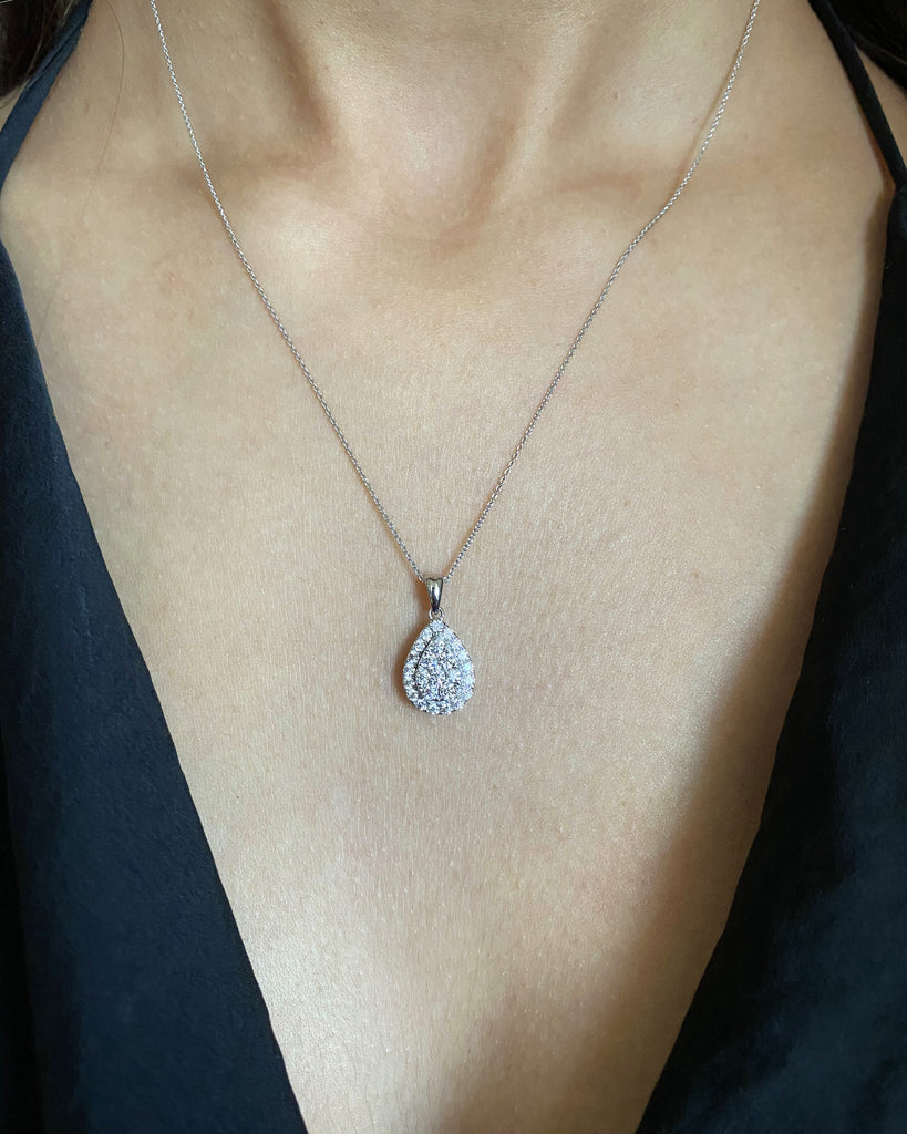 Flawless Cut 1/2 Carat 9ct White Gold Tear Drop Pendant With 45cm Chain