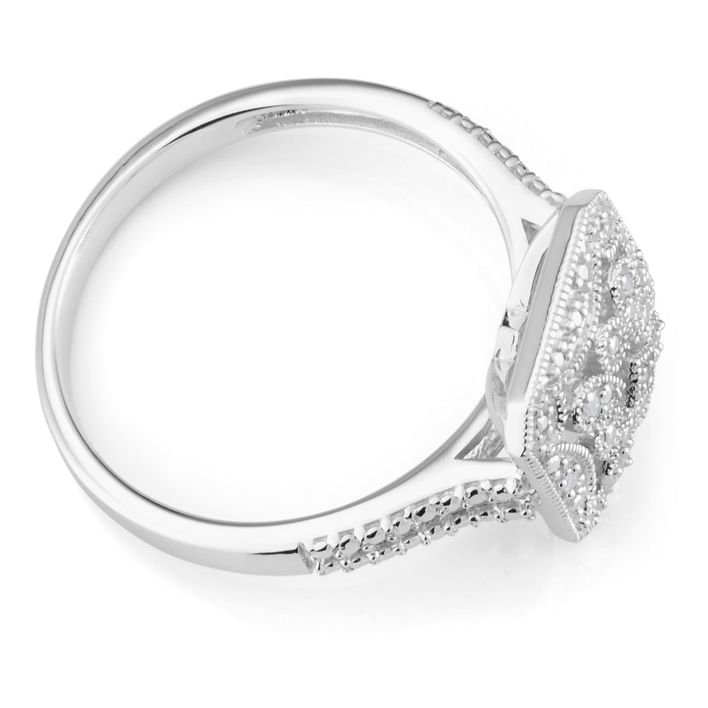 Sterling Silver 0.03 Carat Diamond Ring with 6 Brilliant Cut Diamonds